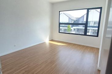 Iris Encorp Cahaya Alam