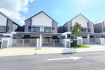 Iris Encorp Cahaya Alam