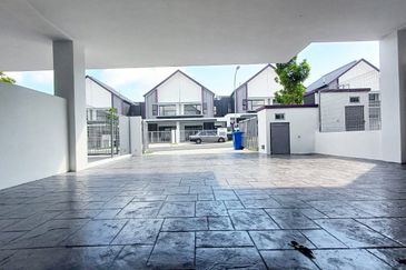 Iris Encorp Cahaya Alam