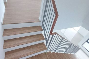 Iris Encorp Cahaya Alam