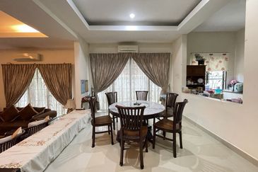 Jelutong Heights