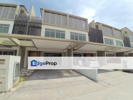 [INTERMEDIATE LOT] 3 Storey Terrace D'Island Residence Puchong Selangor, Selangor, Puchong