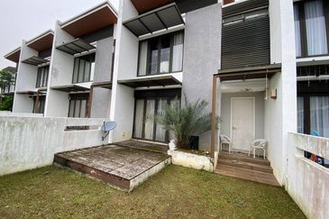 Mozart, Symphony Hills