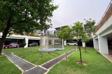 Mozart, Symphony Hills