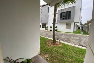 Mozart, Symphony Hills