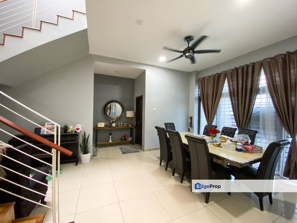 [RENOVATED] End Lot Double Storey Superlink at Laman Glenmarie, Selangor, Glenmarie
