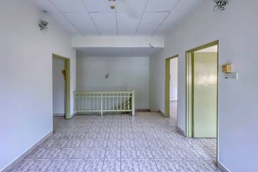 Corner Lot Double Storey Terrace Bukit Jelutong Shah Alam For Sale