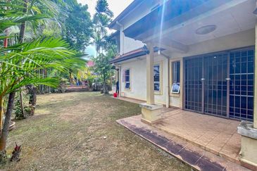 Corner Lot Double Storey Terrace Bukit Jelutong Shah Alam For Sale
