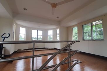 KGSAAS Golf Club, Seksyen 13