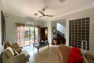 Cornerlot Bungalow at Bidai Residence Bukit Jelutong Shah Alam For Sale