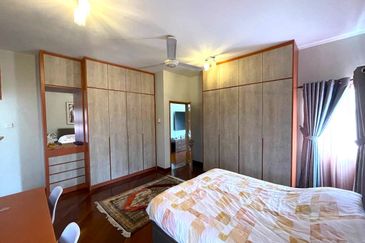 Cornerlot Bungalow at Bidai Residence Bukit Jelutong Shah Alam For Sale