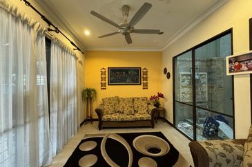 Renovated Double Storey Superlink Tropika Bukit Jelutong Shah Alam For Sale