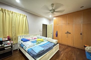 Renovated Double Storey Superlink Tropika Bukit Jelutong Shah Alam For Sale