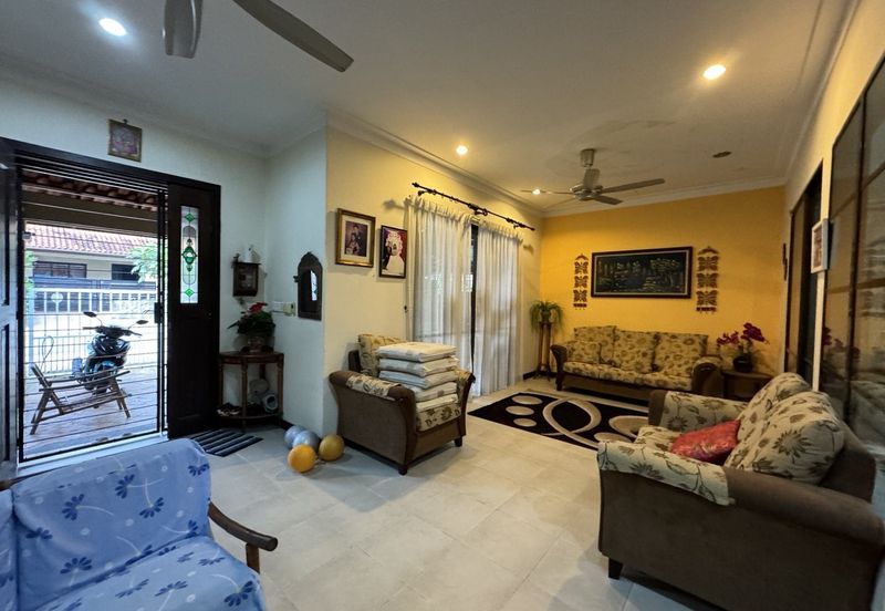 Renovated Double Storey Superlink Tropika Bukit Jelutong Shah Alam For Sale