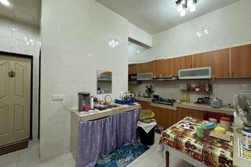 Renovated Double Storey Superlink Tropika Bukit Jelutong Shah Alam For Sale