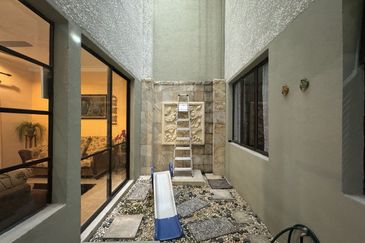 Renovated Double Storey Superlink Tropika Bukit Jelutong Shah Alam For Sale