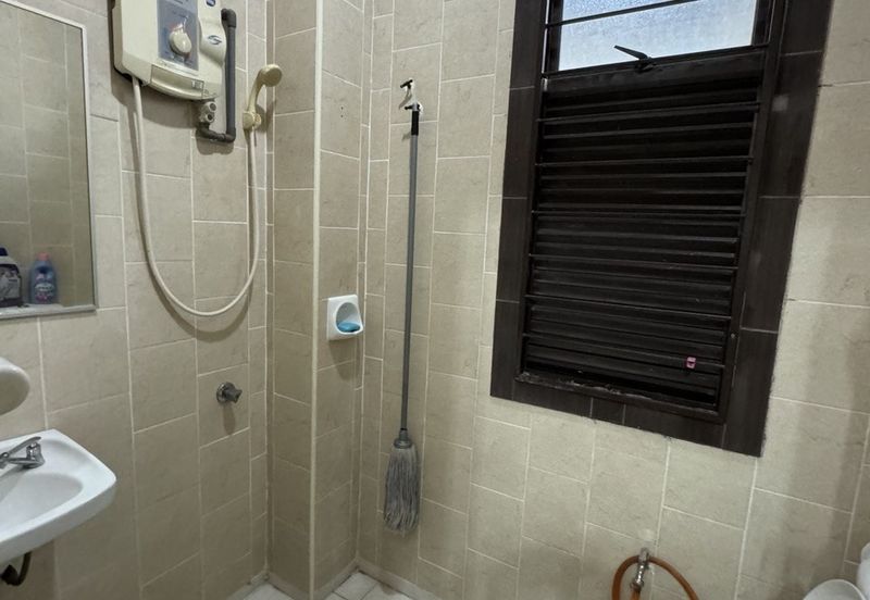 Renovated Double Storey Superlink Tropika Bukit Jelutong Shah Alam For Sale