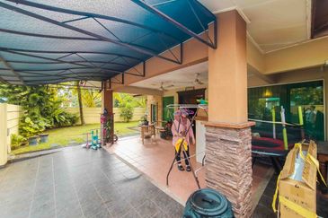 CORNERLOT Triple Storey Terrace Subang Bestari U5 Shah Alam For Sale