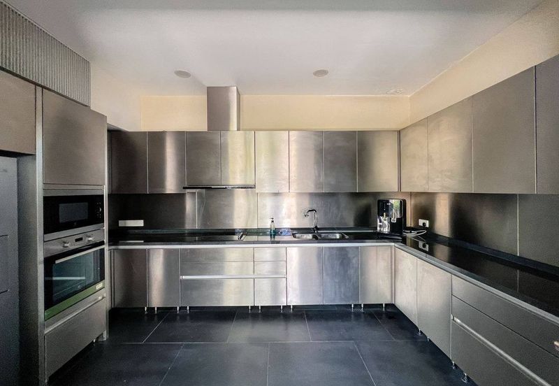 EN BLOC CONDOMINIUM at Bangsar for SALE