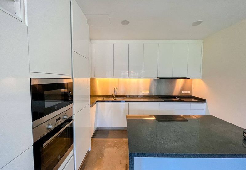 EN BLOC CONDOMINIUM at Bangsar for SALE