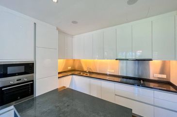 EN BLOC CONDOMINIUM at Bangsar for SALE