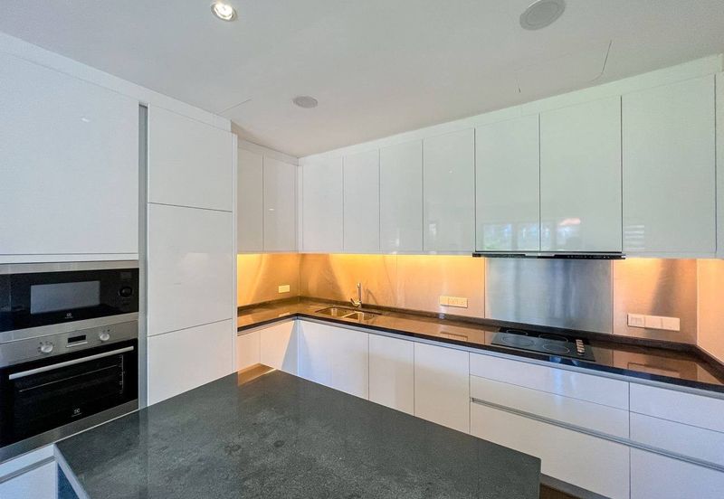 EN BLOC CONDOMINIUM at Bangsar for SALE