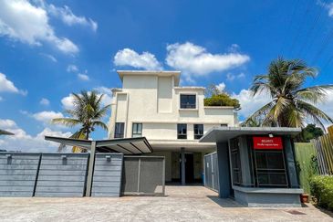 EN BLOC CONDOMINIUM at Bangsar for SALE