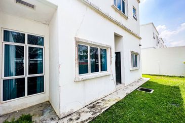 MYDiva, Perdana Lakeview East