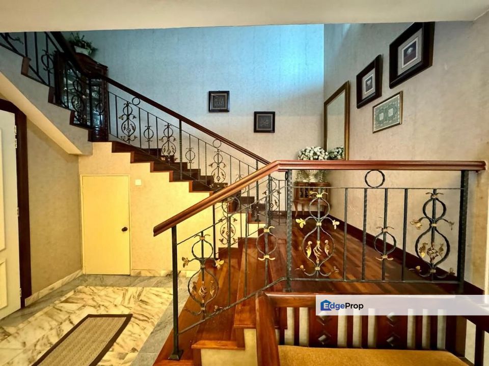 Seksyen 9 Shah Alam RENOVATED DOUBLE STOREY SEMI D House For Sale, Selangor, Shah Alam