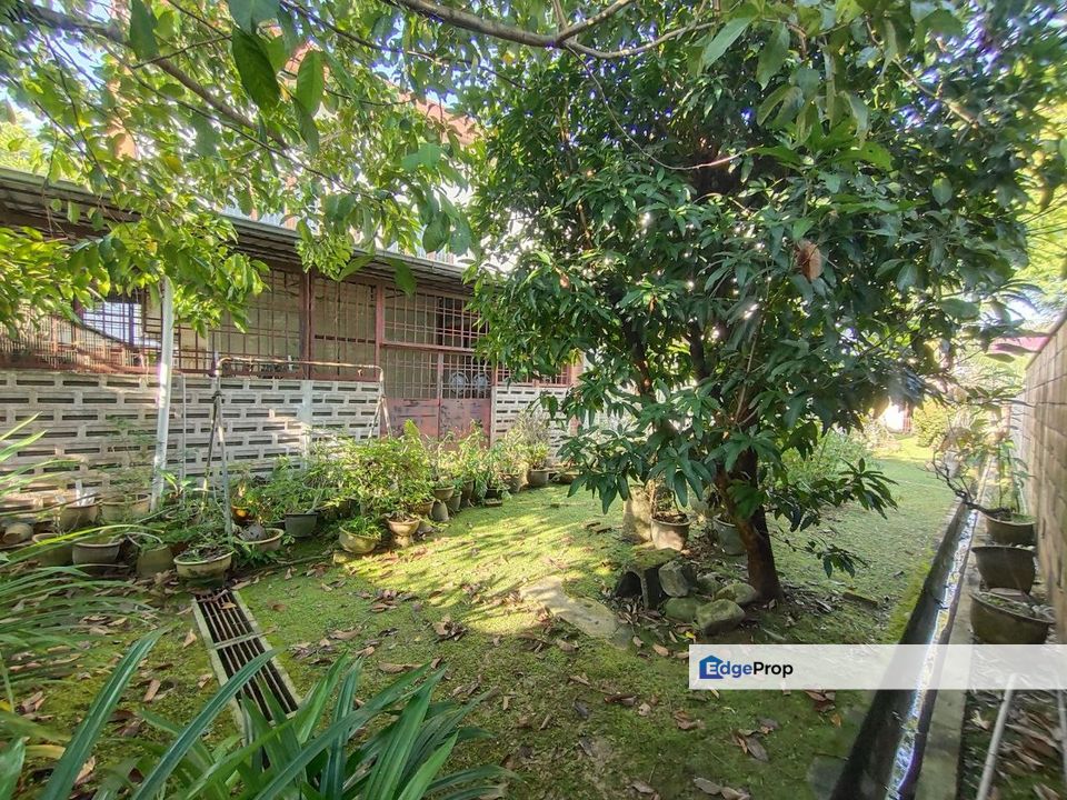 Seksyen 11 Shah Alam BIG LAND Bungalow House For Sale , Selangor, Shah Alam