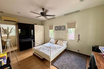 KGSAAS Golf Club, Seksyen 13