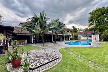 KGSAAS Golf Club, Seksyen 13