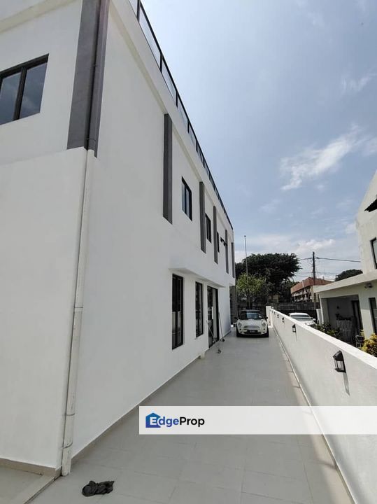 Double Storey Semi Detached SS14 Subang Jaya For Sale, Selangor, Subang Jaya