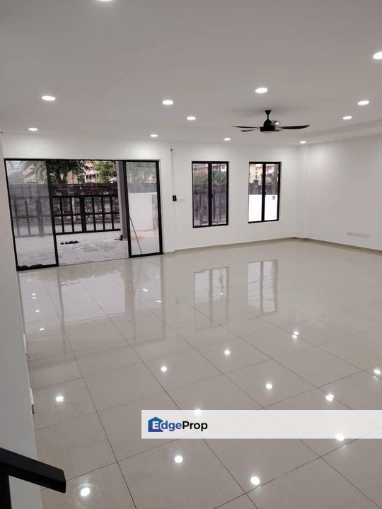 Double Storey Semi Detached SS14 Subang Jaya For Sale, Selangor, Subang Jaya