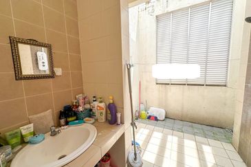 Ayu Lestari, Alam Nusantara