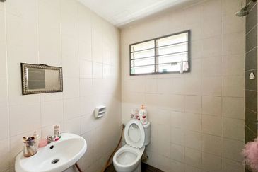 Ayu Lestari, Alam Nusantara