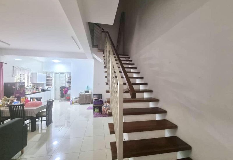 Ariza Elmina Gardens