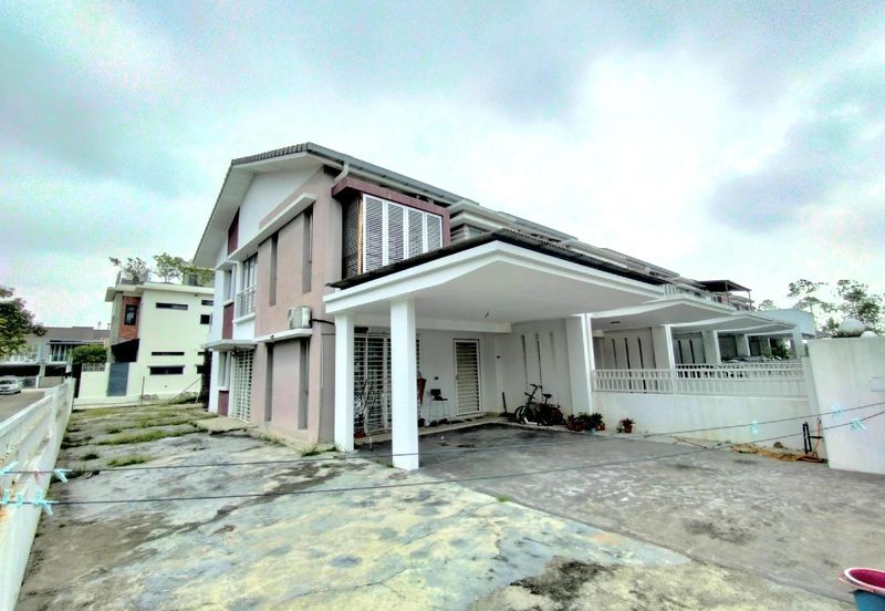 Ariza Elmina Gardens