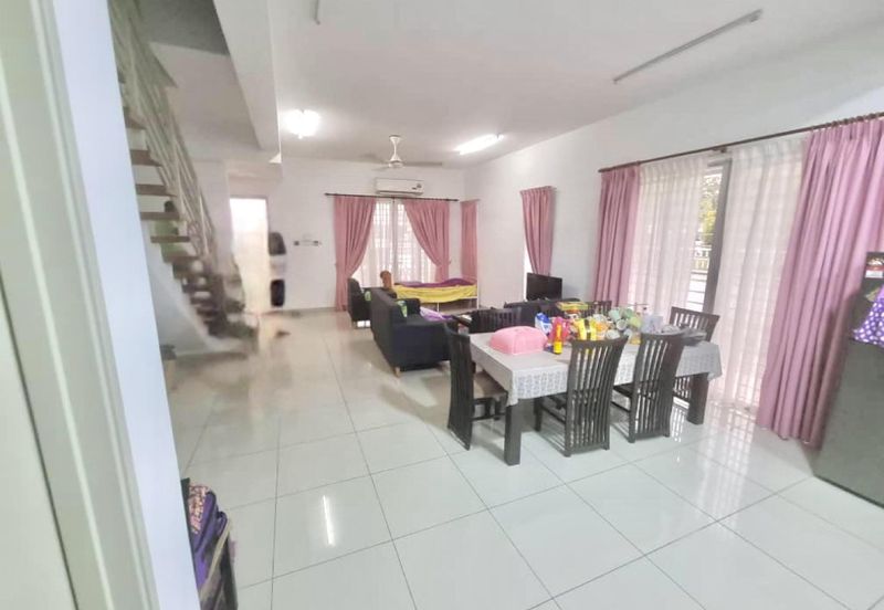 Ariza Elmina Gardens