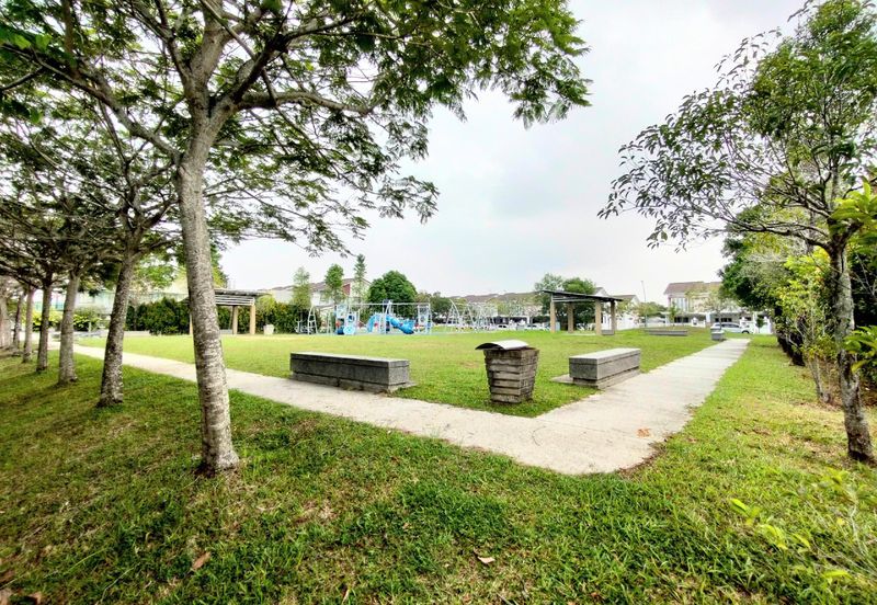 Ariza Elmina Gardens