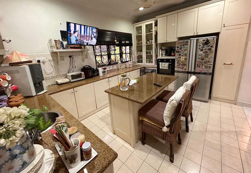 Seksyen 8, Kota Damansara