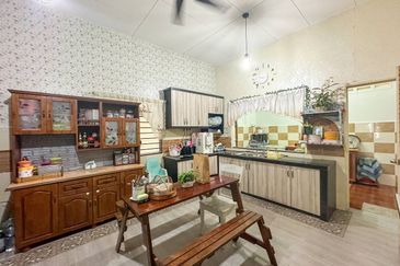 Desa Salak Akasia, Sepang