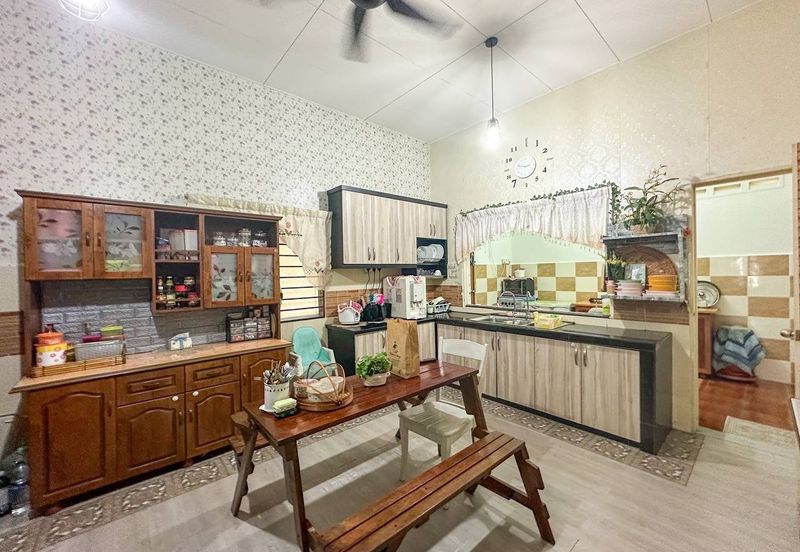 Desa Salak Akasia, Sepang