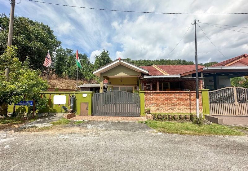 Desa Salak Akasia, Sepang