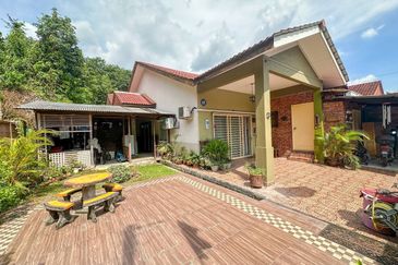 Desa Salak Akasia, Sepang