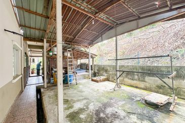 Desa Salak Akasia, Sepang