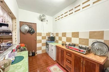 Desa Salak Akasia, Sepang