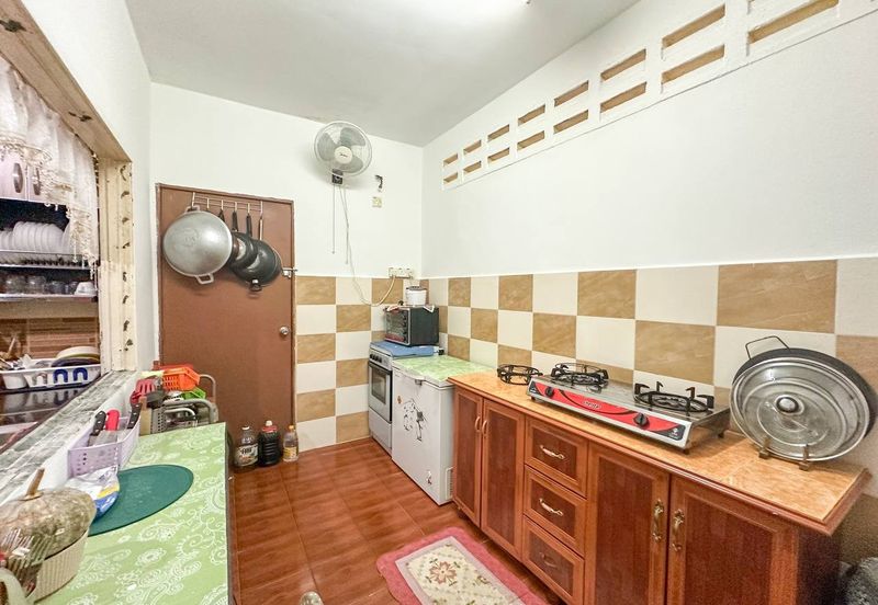 Desa Salak Akasia, Sepang