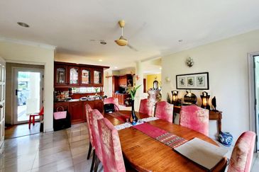 KGSAAS Golf Club, Seksyen 13