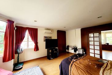 KGSAAS Golf Club, Seksyen 13